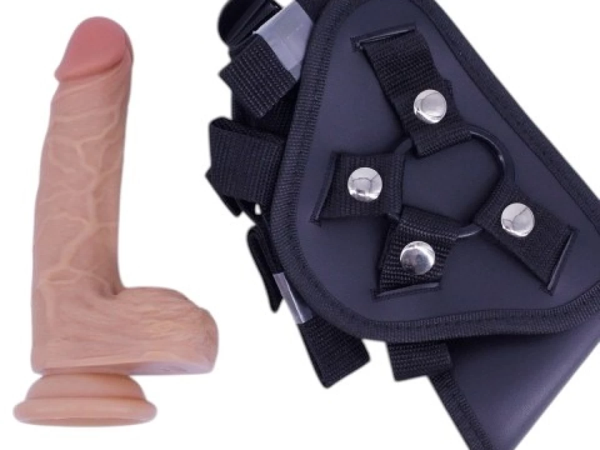 Dương vật giả có dây đeo pin sạc điều khiển từ xa